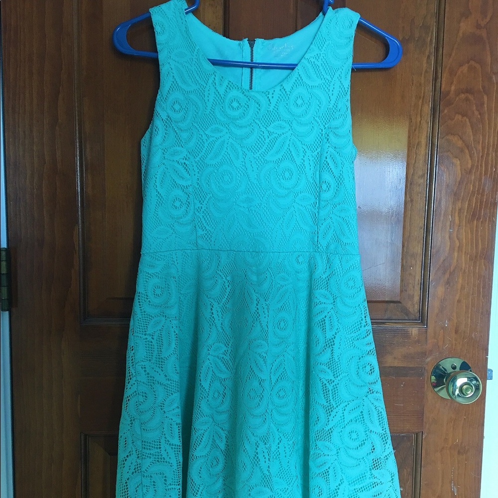 Flowered lace dress